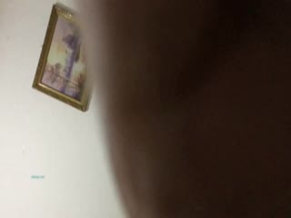 最近厮混上的前两年死了老公的超市老板娘35岁性欲强每次都要给她舔和用指尖阳具辅助才能满足她