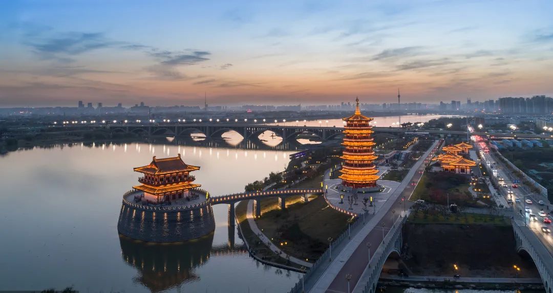 中原崛起，河南勇立潮头，自信之光熠熠生辉